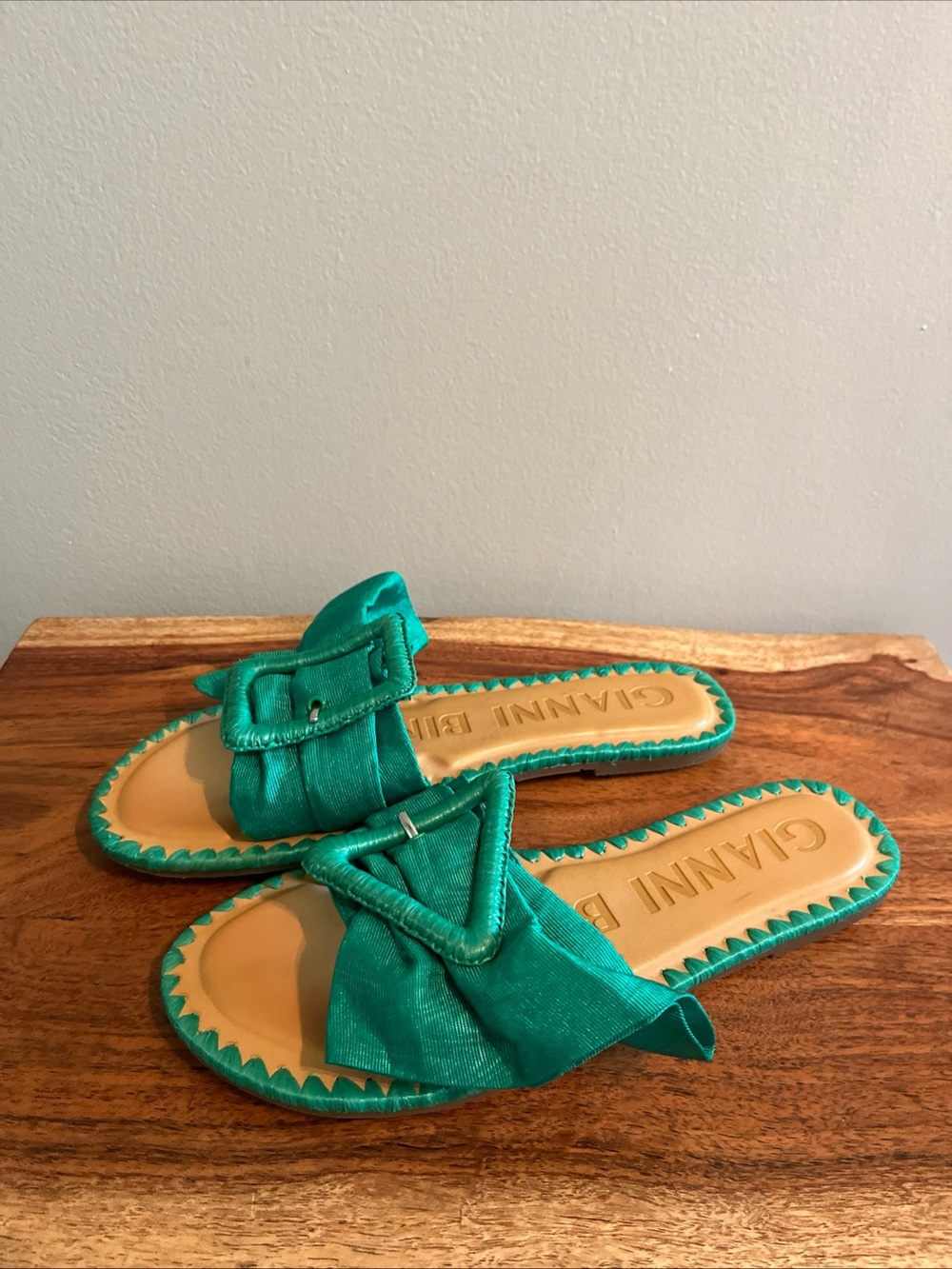 Gianni Bini Jaxson Green Slip On Slides Flats Buckle Size 7.5